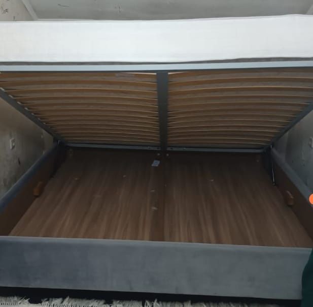 Продам двухспальную кровать