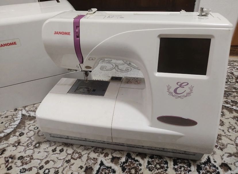 Машинка вышивальная