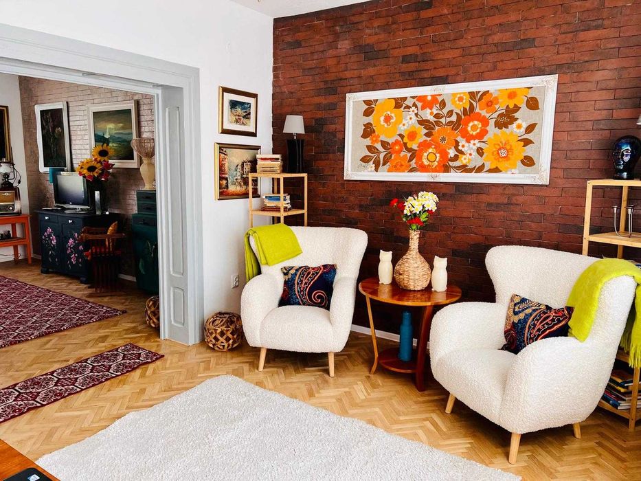 VIND Casa zona centrala P+1E+Garaj+Demisol Tehnic