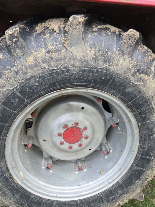 Vând tractor UTB 683 + cositoare poloneză 1.65