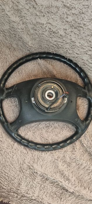 Продаю руль на бмв