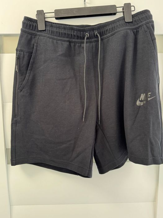 Pantaloni nike tech mărimea M și L