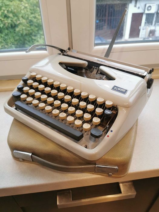 Пишеща машина Triumph Tippa