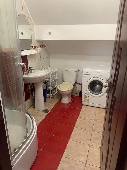 Închiriez cameră