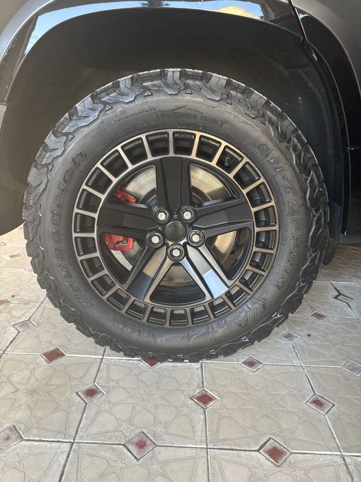 Продам шины 4 штуки.