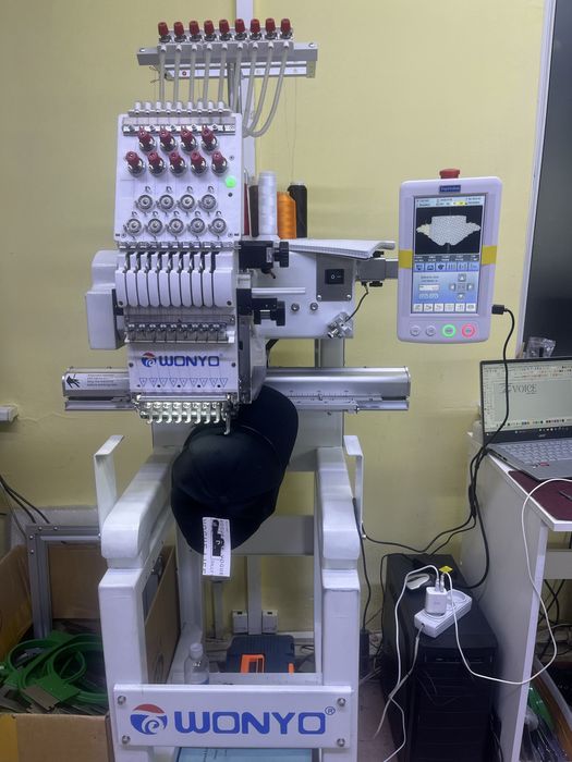 Продается вышивальная машина