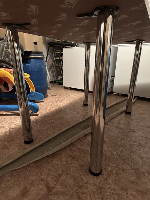 Стол обеденый - кухонный