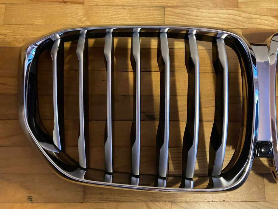 Продавам оригинална решетка BMW X5 G20