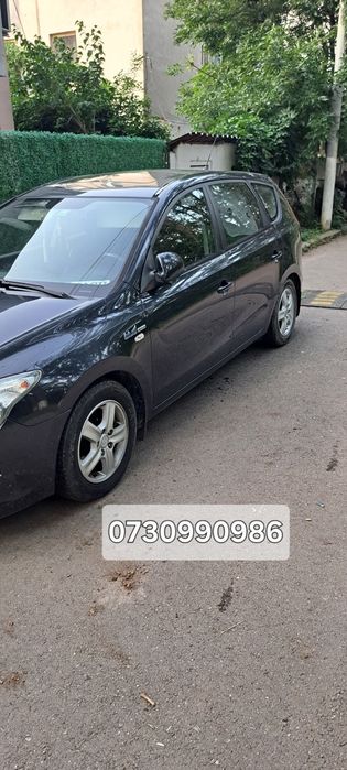 Hyundai i30 blue