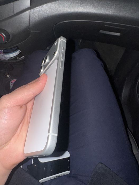 iphone 17 pro max silver