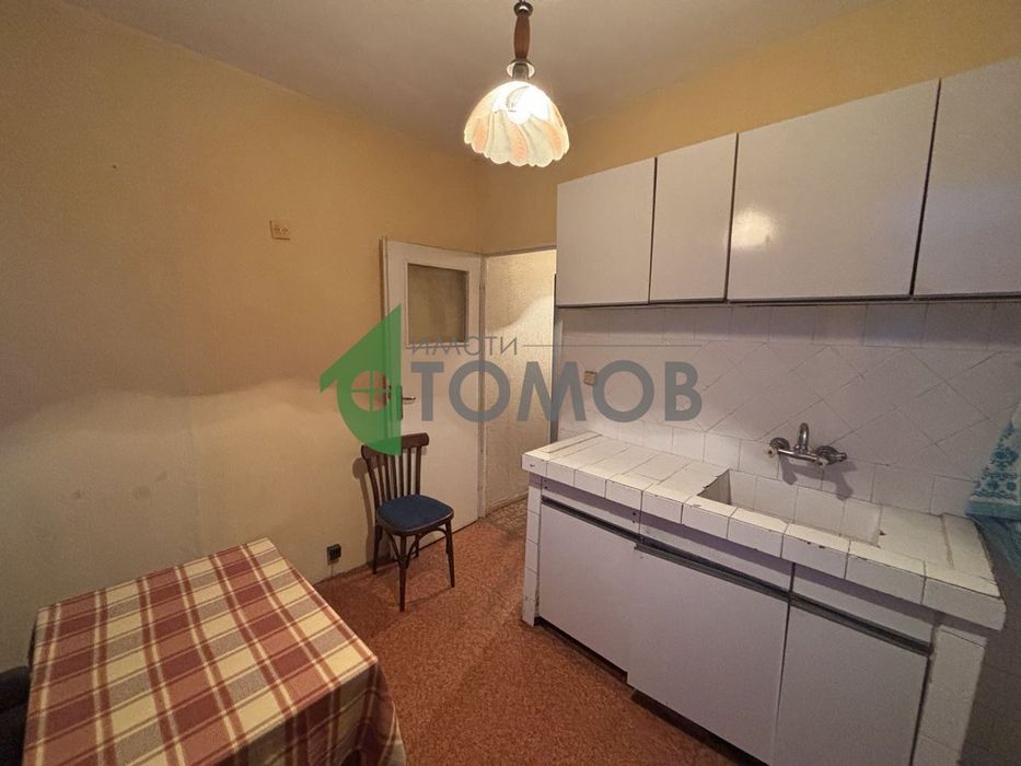 Тристаен апартамент в кв. Опълченски