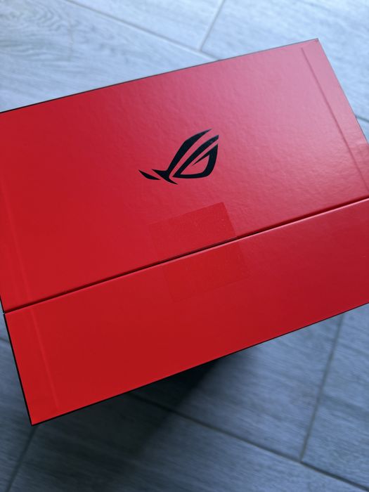 Asus NUC 15 ROG, 2025, U9-275HX/RTX5070Ti 12gb/32ddr5/1TB - sigilat