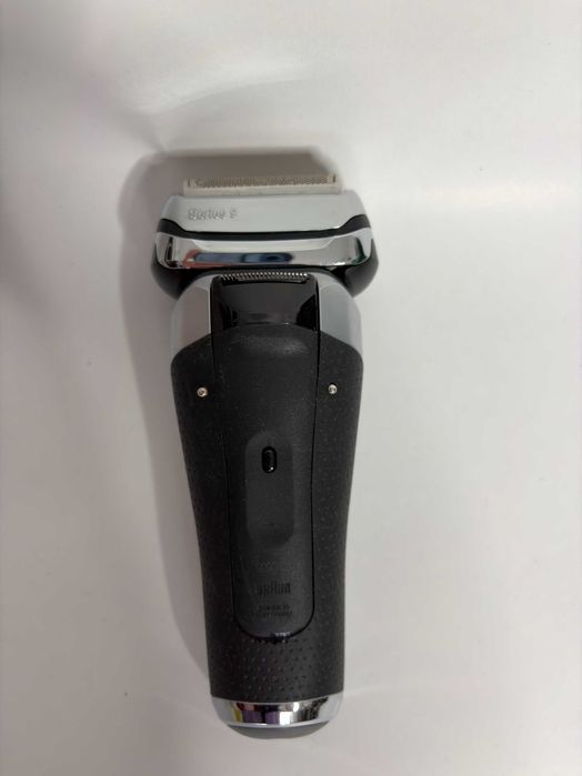 Aparat de ras Braun Series 9 Wet & Dry, model 5791 – aproape nou