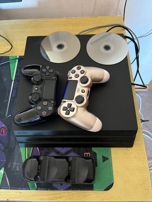 Продаю Playstation 4 pro 1tb