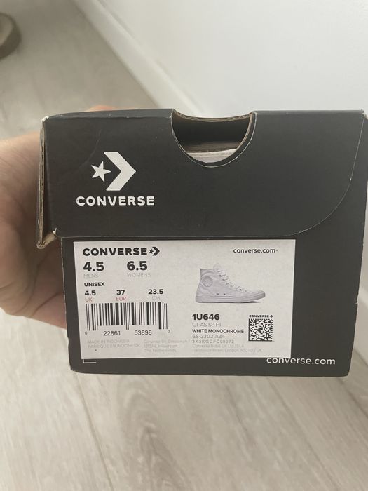 Converse white monochrome