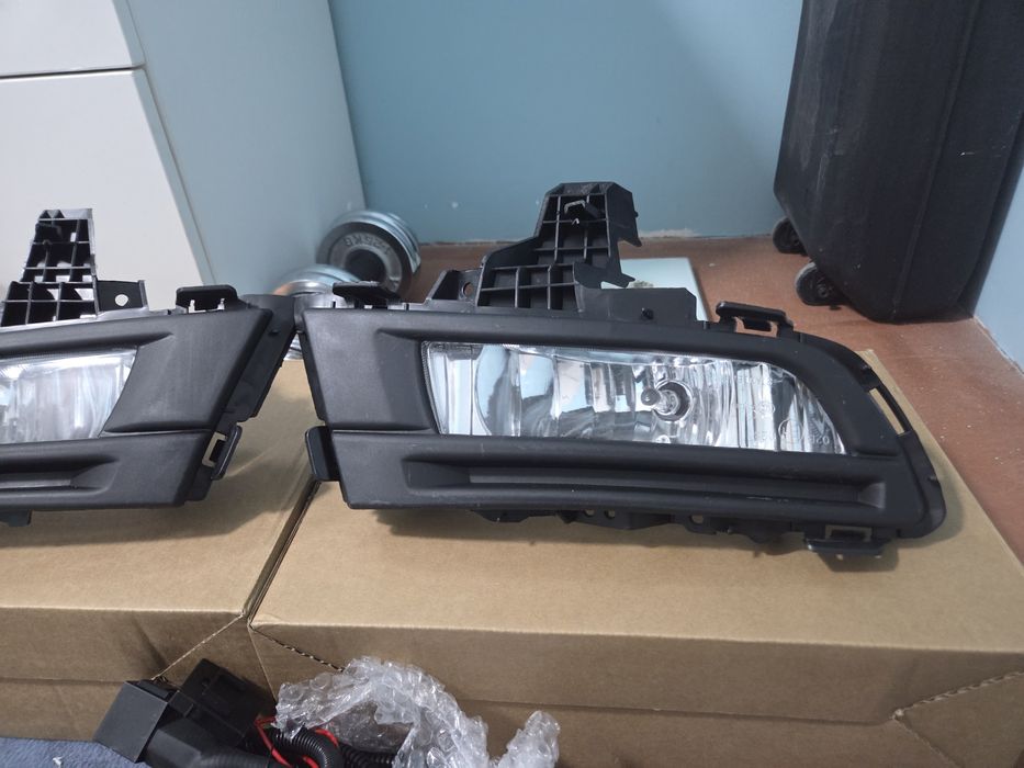 Противотуманки  мазда 3 бк