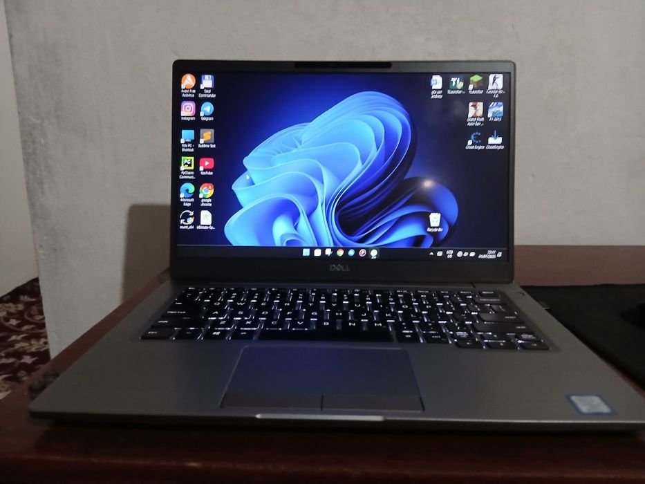 Dell lattitude 7300 2.3mln soʻm.kelishamiz