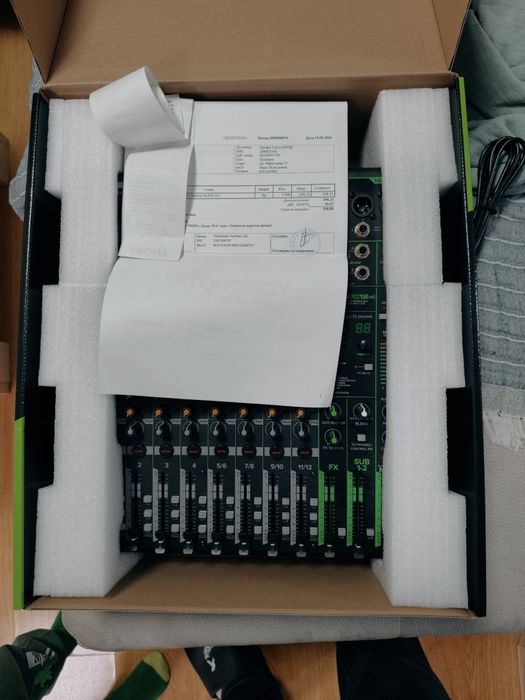 Тонколони Dynacord fe 15.2,стъпало RCF и  миксер Mackie