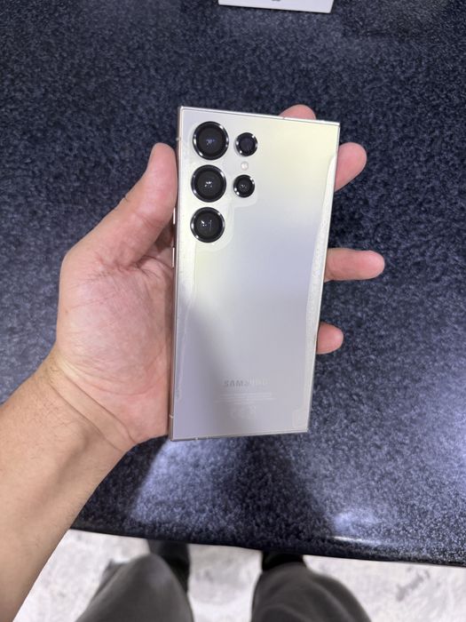 samsung  s24 ultra pamit 12.256g holati zor oqip tel qlila