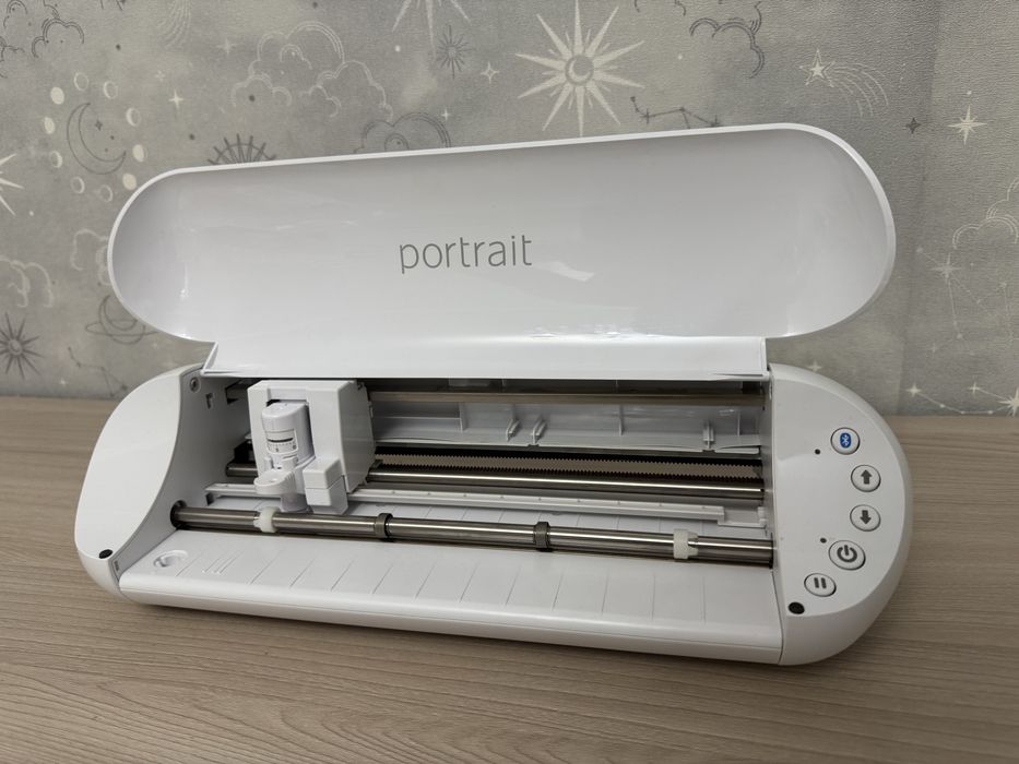 Продам плоттер очень дешево portrait 3  в очень хорошем состоянием