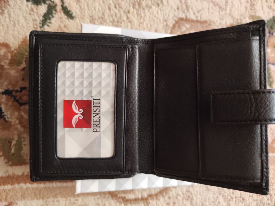 Портмоне мужское новое.