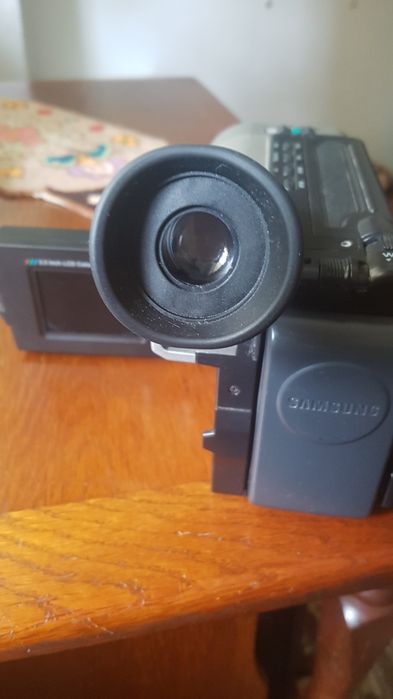 V8  Samsung camera