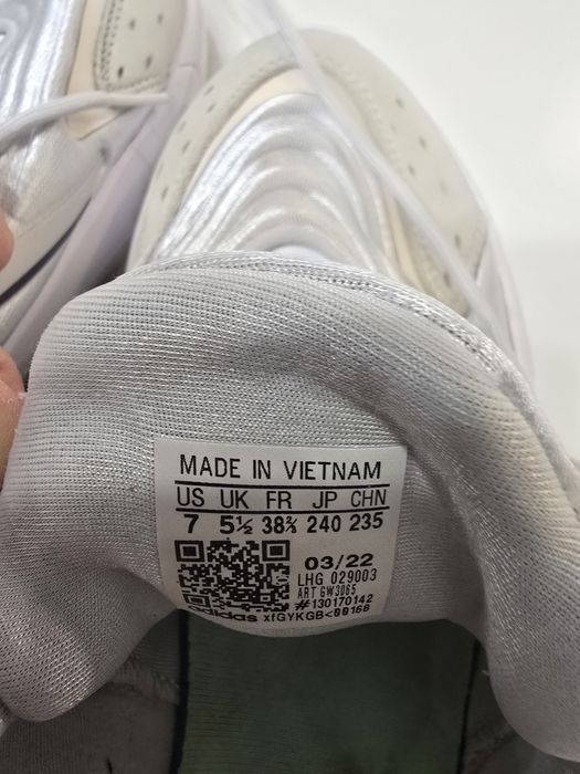 Дамски оригинални маратонки Adidas Ozelia