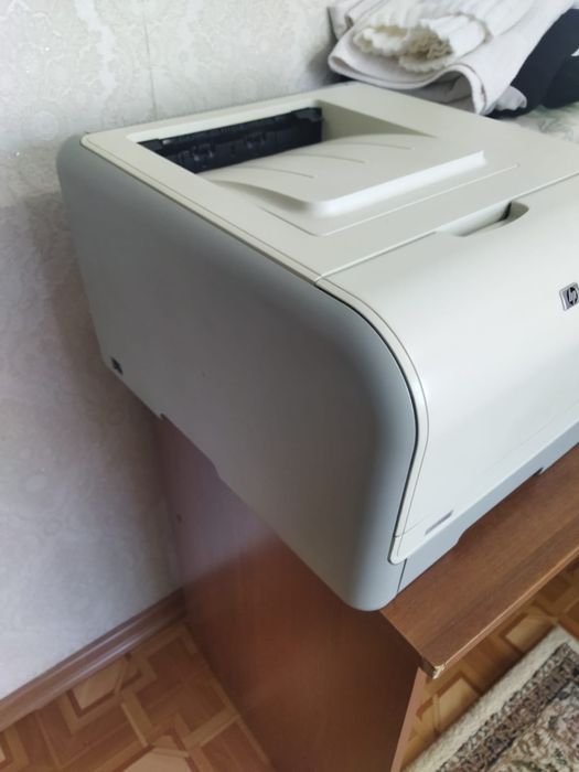 Продам цветной лазерный принтер