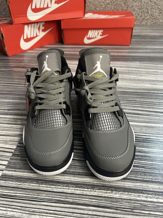 Air Jordan 4  Cool Gray - 41