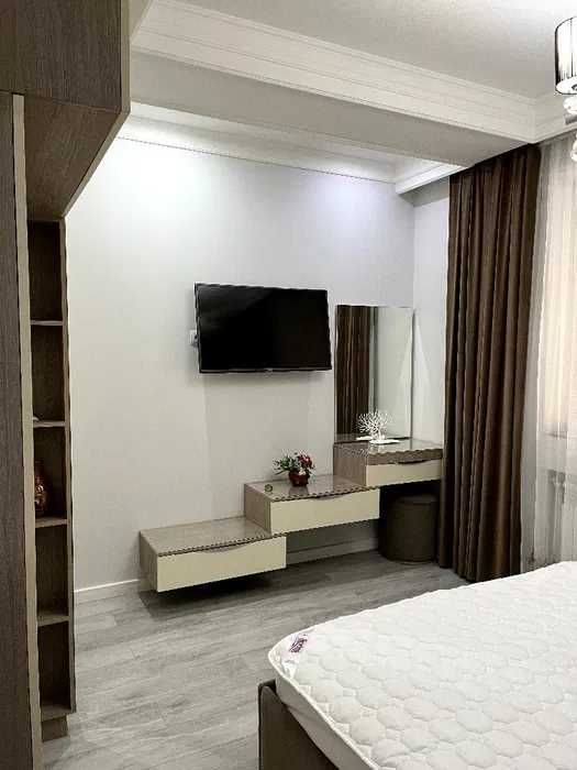 Сдается премиум квартира со своей террасой 2/1/7 ЖК Янги дархан