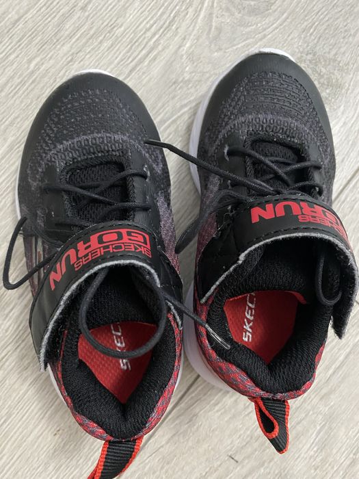 Adidasi skechers marime 22