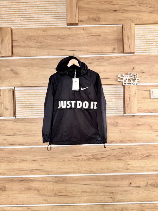 Разкошно яке/ветровка Nike