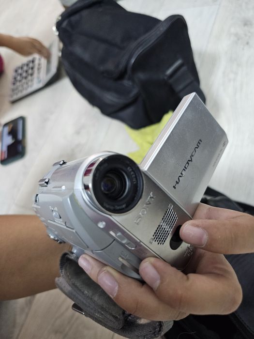 Цифровой фотоаппарат Sony