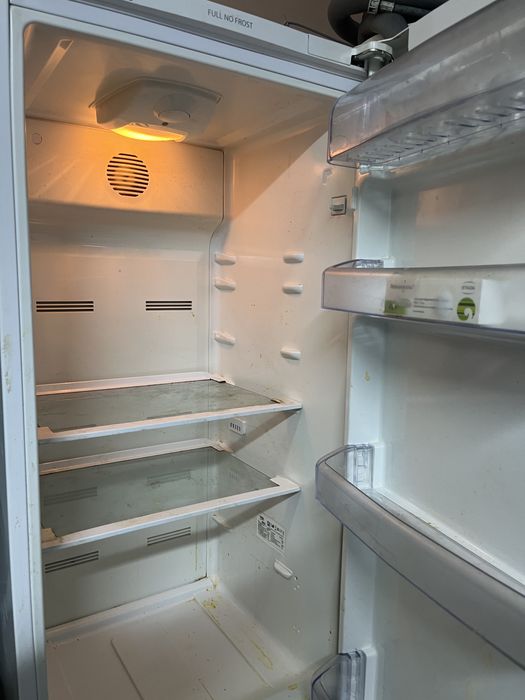 Продам Холодильник Беко