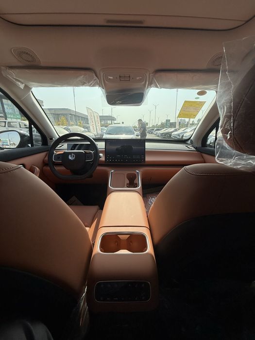 Leapmotor c16 qoraga apelsin 280 km gibrit full