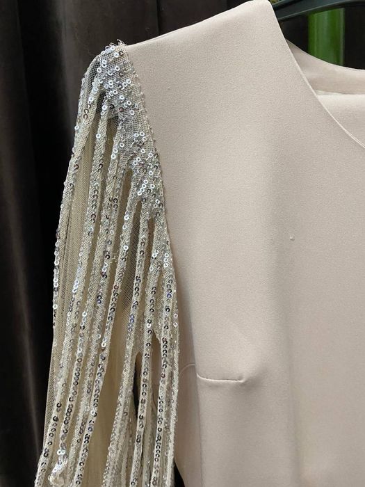 Кофта юбка сотилади