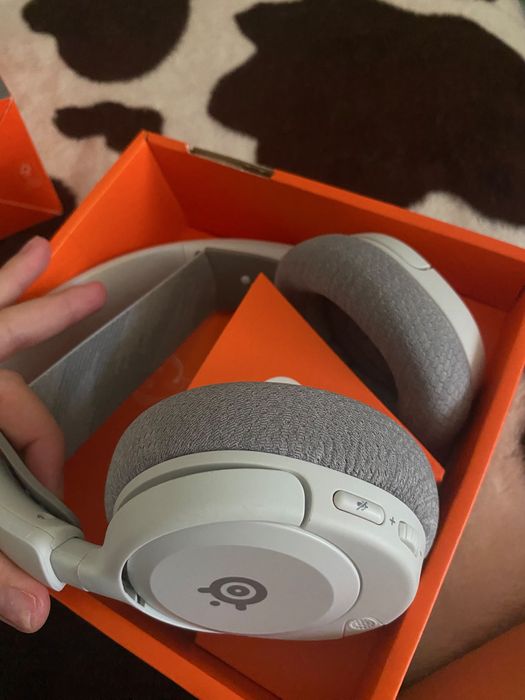 SteelSeries Arctis Nova 1