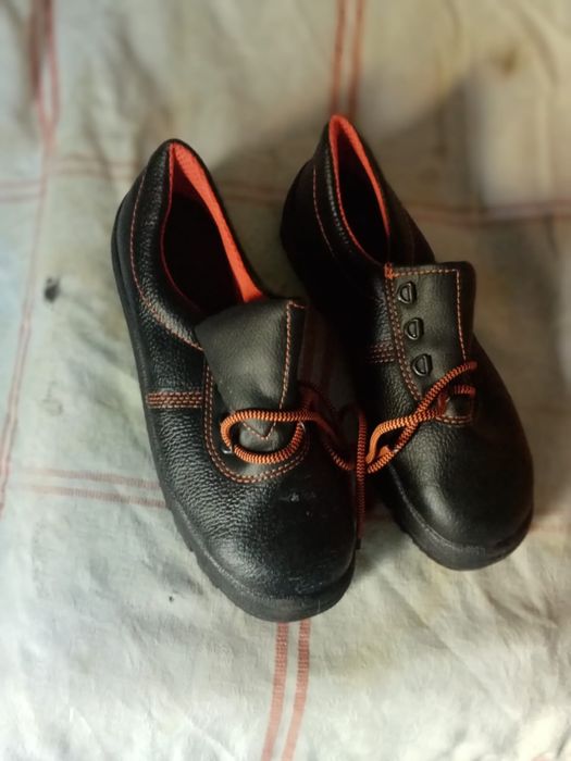 Полуботинки продам