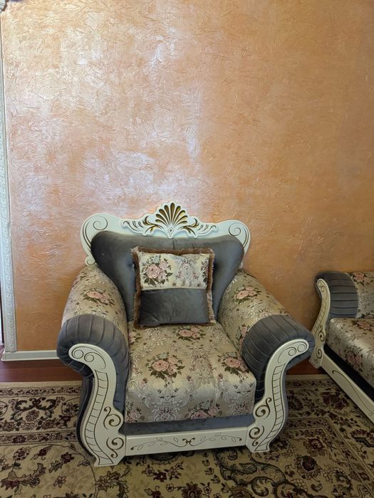 Диван для гостиной