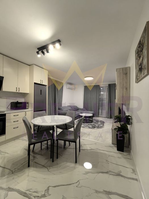 Дава се под наем Тристаен апартамент в Варна, Възраждане 1 - 90 кв.м за 765 € - Снимка #1