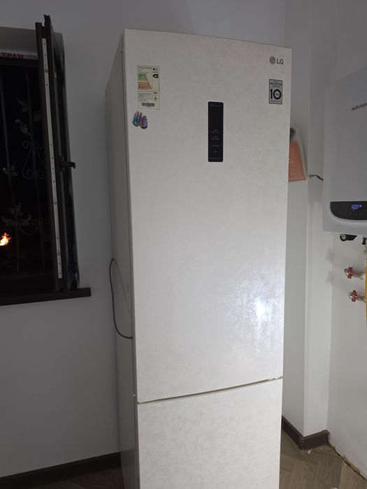 Холодильник LG Smart Inverter (Total No Frost)