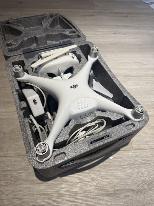 Dji phantom 4 дрон