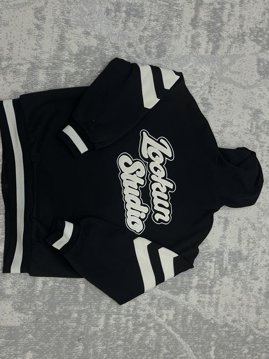 продам теплую зипку, размер стандарт