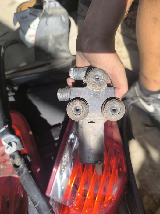 Помпа чистачки Bmw f10 520d 184кс n47 бмв ф10 ф11 520д