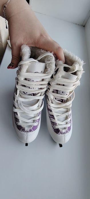 Продам Фигурные коньки!