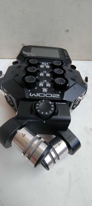 ZOOM H-8 преносим аудио рекордер