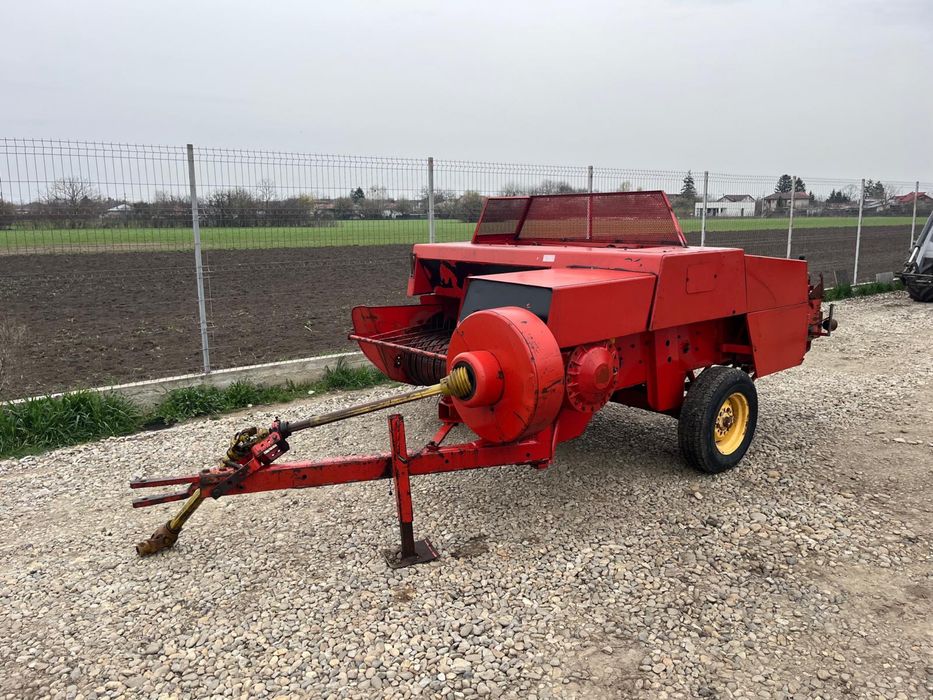 Presa de balotat Massey Ferguson 124