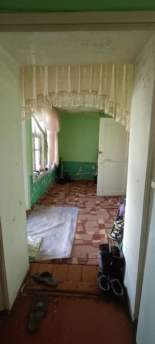 Продается дом в Алмалыке. 6 соток. 3 комнаты.