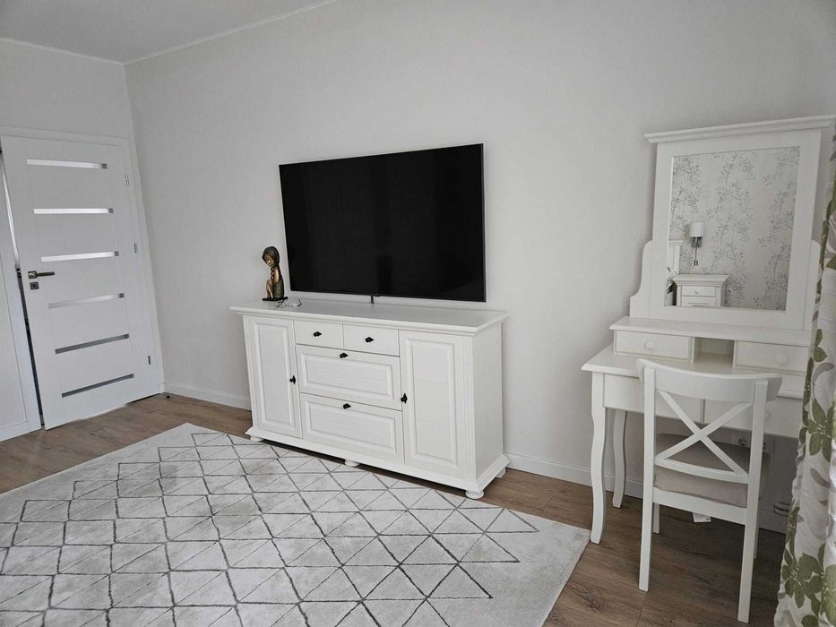 Masuta machiaj cu oglinda, lemn masiv, alb