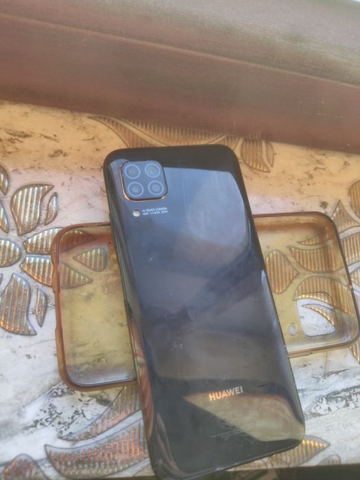 *Huawei P40 Lite